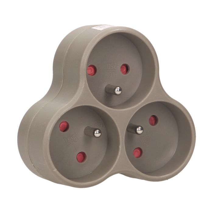 140895 - Triple socket outlet, gray Three-socket splitter with grounding, suitable for any interior where additional sockets are required.