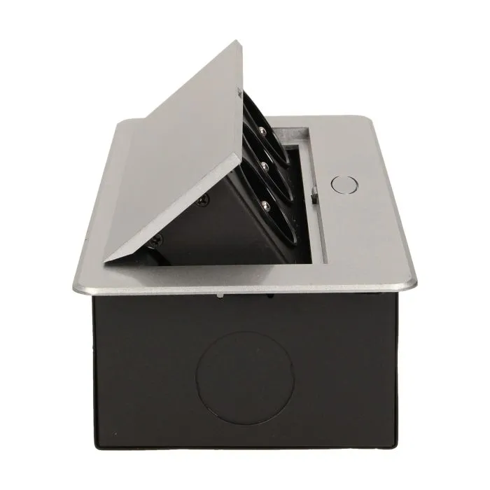 141045 - Recessed furniture socket 3x2P+E, silver power supply: 230V AC / 56-60Hz; maximum load: 3600W; protection rating: IP20;